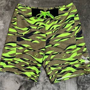 UA Boardshorts Sz32